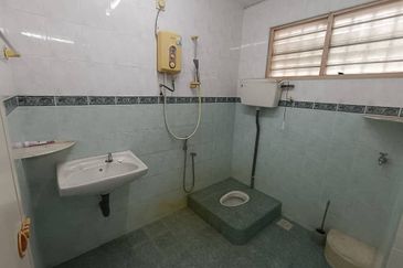 TAMAN MENGLEMBU BERLIAN