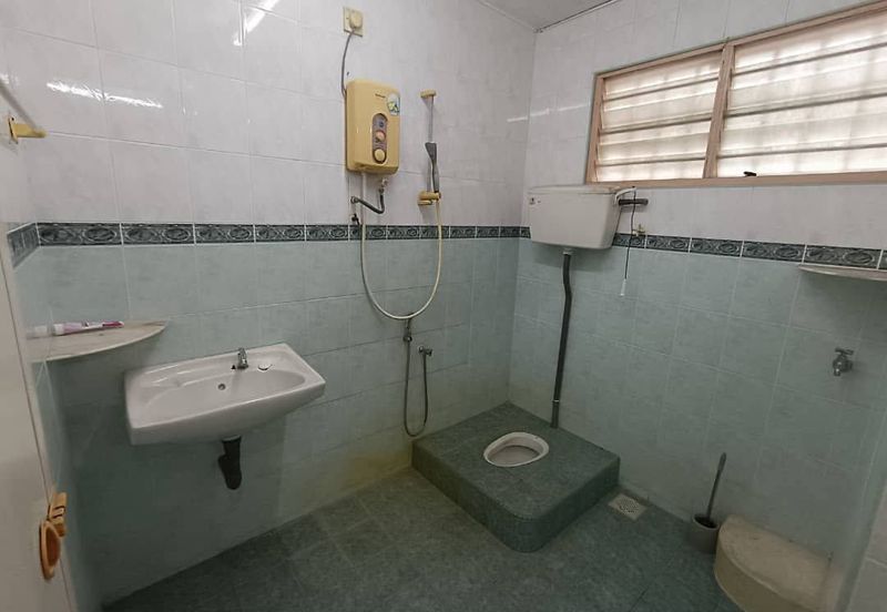 TAMAN MENGLEMBU BERLIAN