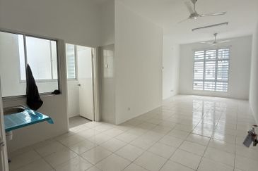 CASA RESIDENCES, CHEMOR