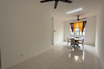 CASA RESIDENCES, CHEMOR