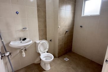 CASA RESIDENCES, CHEMOR