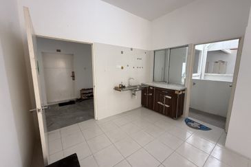 CASA RESIDENCES, CHEMOR