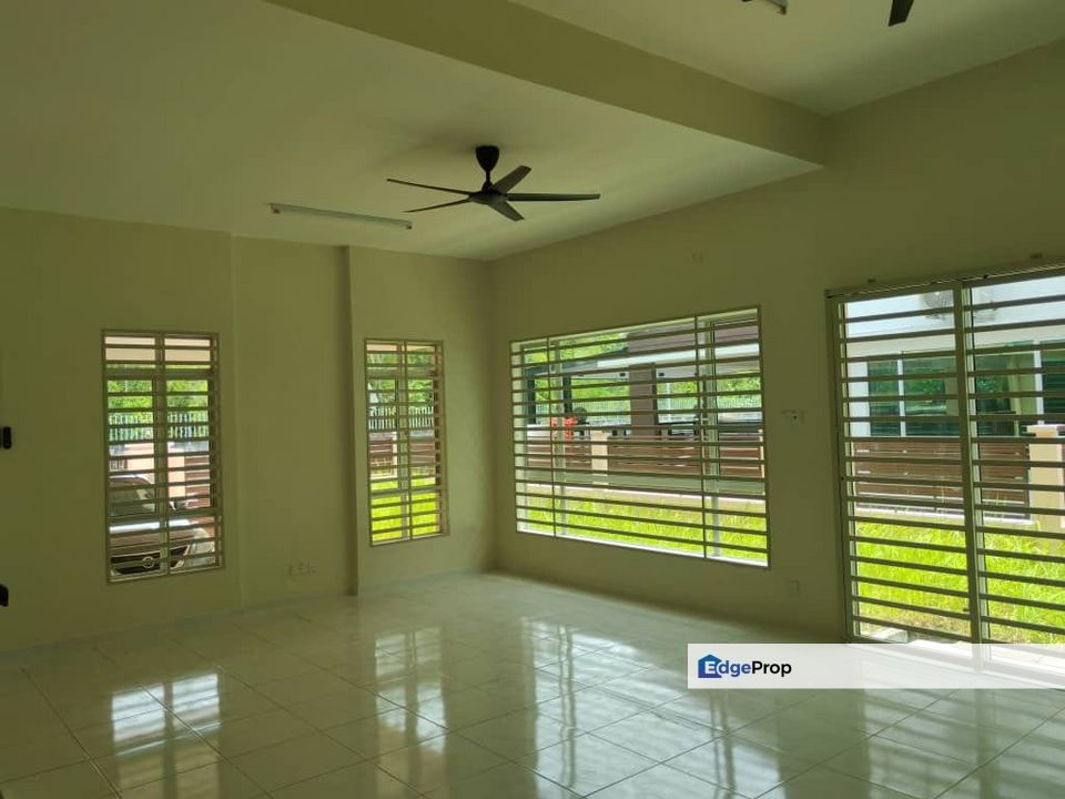 Lahat Mines Gated Guarded Semi D, Perak, Lahat