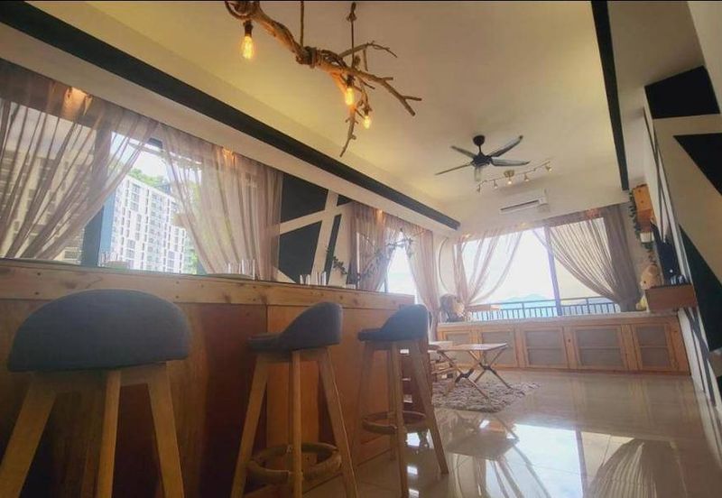 THE COVE HILLSIDE RESIDENCE