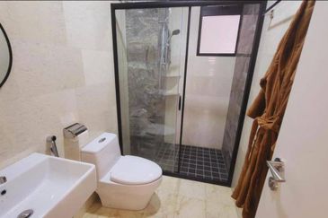 THE COVE HILLSIDE RESIDENCE