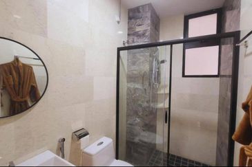 THE COVE HILLSIDE RESIDENCE