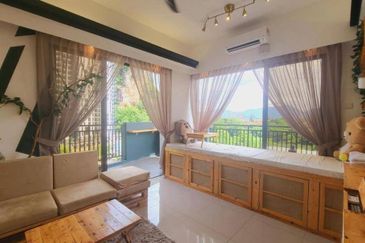 THE COVE HILLSIDE RESIDENCE