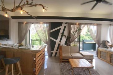 THE COVE HILLSIDE RESIDENCE