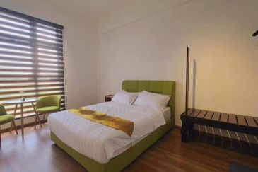 THE COVE HILLSIDE RESIDENCE