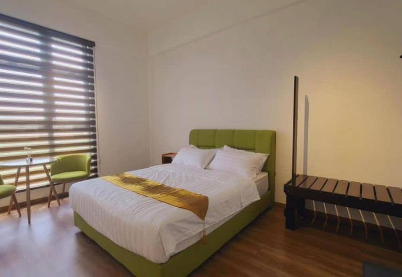 THE COVE HILLSIDE RESIDENCE