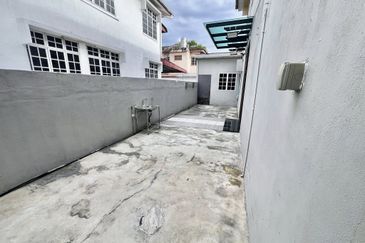 TAMAN ANJUNG BERCHAM MEGAH