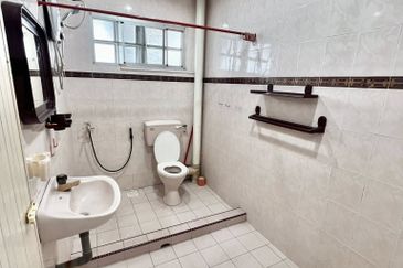 TAMAN ANJUNG BERCHAM MEGAH