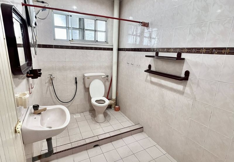 TAMAN ANJUNG BERCHAM MEGAH