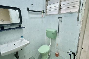 TAMAN ANJUNG BERCHAM MEGAH