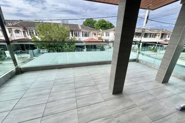 TAMAN ANJUNG BERCHAM MEGAH