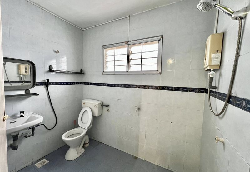 TAMAN ANJUNG BERCHAM MEGAH