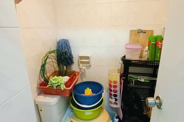 KONDOMINIUM DAMAIPURI