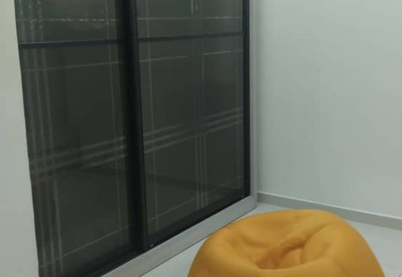 TASEK AVENUE RESIDENT