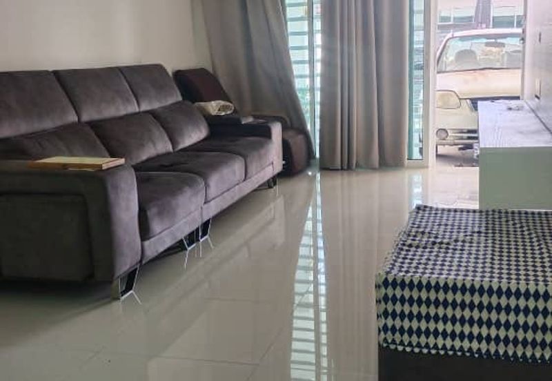 TASEK AVENUE RESIDENT