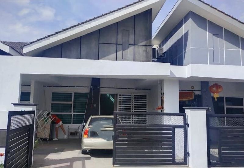 TASEK AVENUE RESIDENT