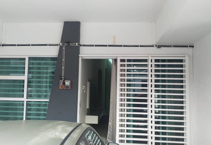 TASEK AVENUE RESIDENT