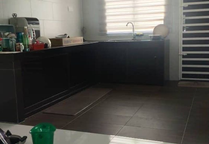 TASEK AVENUE RESIDENT