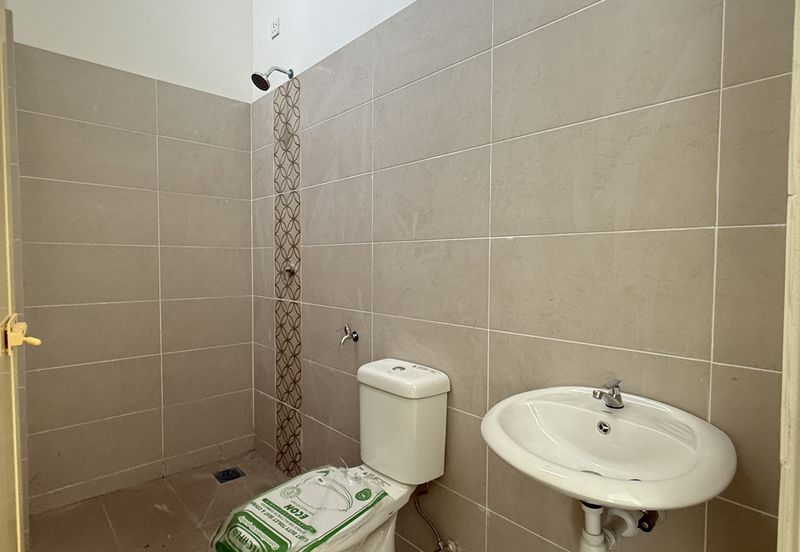 TAMAN CAHAYA, KAMPAR