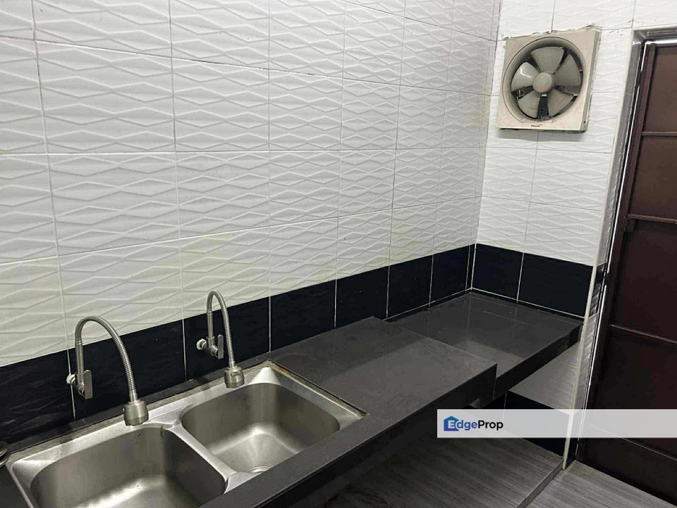 Lahat Sri Wang, Lahat Ipoh, Perak, Lahat