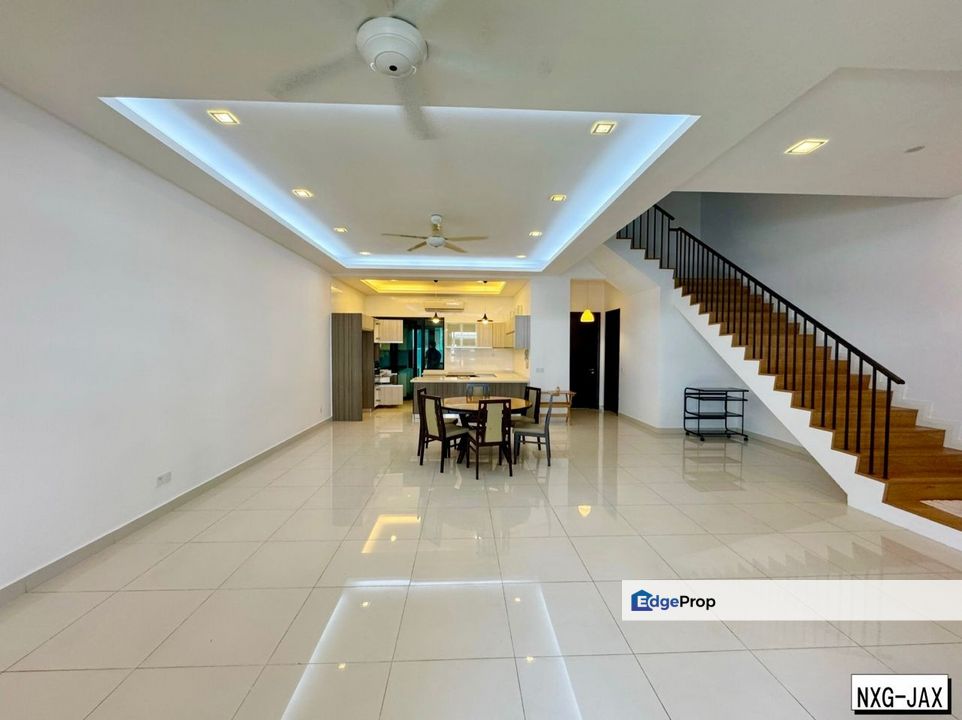 [Partial Furnished] Triple Storey Superlink House For RENT@ Duta Villa, Setia Alam, Selangor, Shah Alam