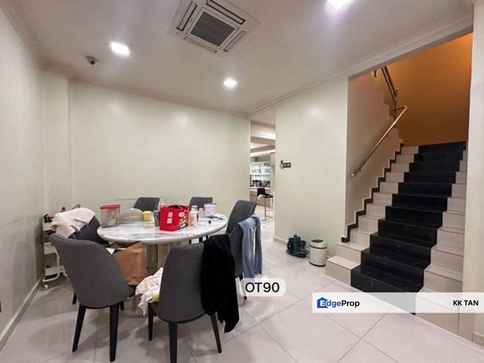 Batu Belah 2.5 Storey Fully Renovated Move in Condition Kapar, Selangor, Klang