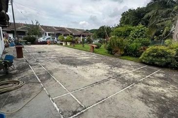 Taman Tepi Sungai ( Taman Teluk Pulai Indah )