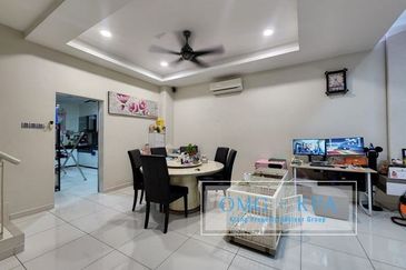 Indah 12, Setia Alam