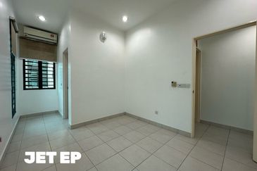 Indah 12, Setia Alam