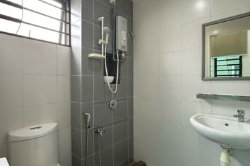 Indah 12, Setia Alam