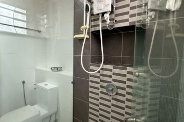 Indah 12, Setia Alam