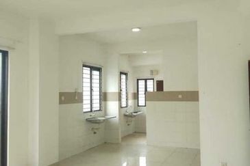 Indah 12, Setia Alam