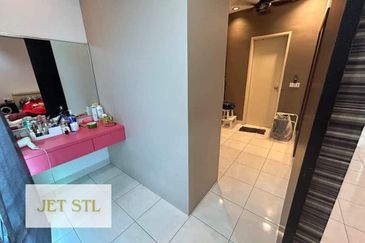 Indah 12, Setia Alam