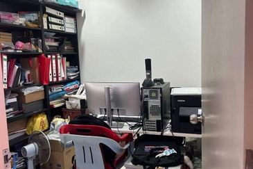 Indah 12, Setia Alam