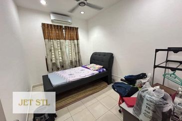 Indah 12, Setia Alam