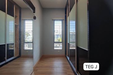 Indah 12, Setia Alam