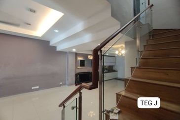 Indah 12, Setia Alam