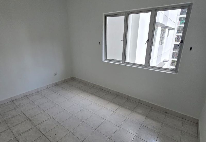 Bistari Impian Apartment @ Larkin