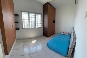 Bistari Impian Apartment @ Larkin