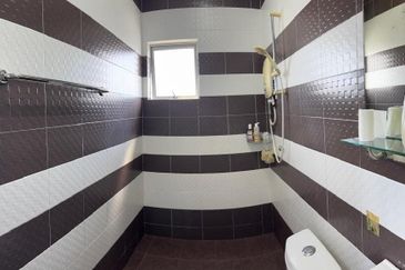 Bistari Impian Apartment @ Larkin