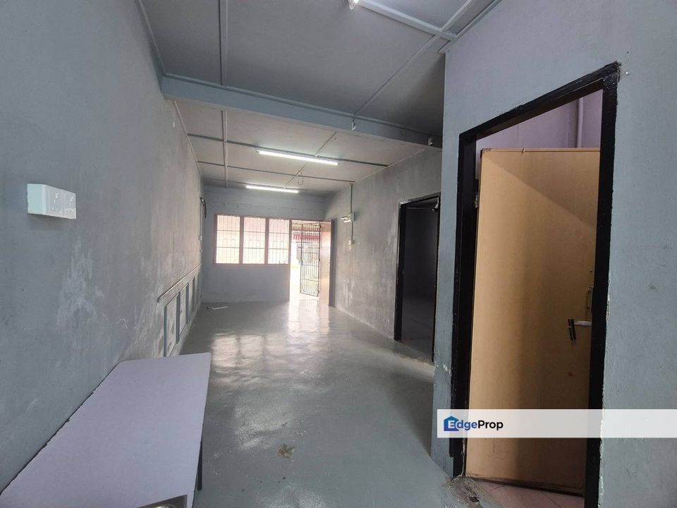 Skudai”Taman Universiti*Single Storey*For Sale, Johor, Skudai