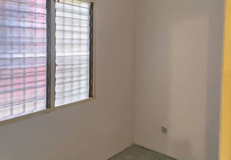 Pangsapuri Putra Permai A at Taman Equine Seri Kembangan