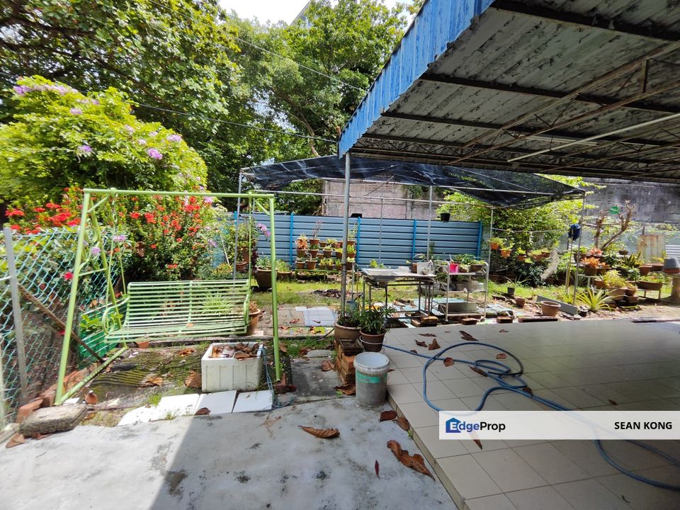 Penang Island Double-Story Bungalow with Sea Access For Sale FREEHOLD, Penang, Tanjung Bungah