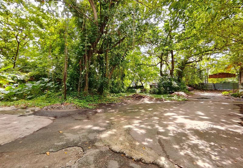 Penang Island Double-Story Bungalow with Sea Access For Sale FREEHOLD