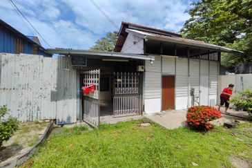 Penang Island Double-Story Bungalow with Sea Access For Sale FREEHOLD