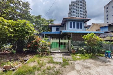 Penang Island Double-Story Bungalow with Sea Access For Sale FREEHOLD